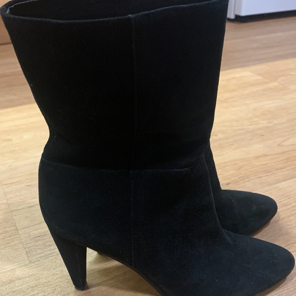 Chic Black Heeled Boots for Women